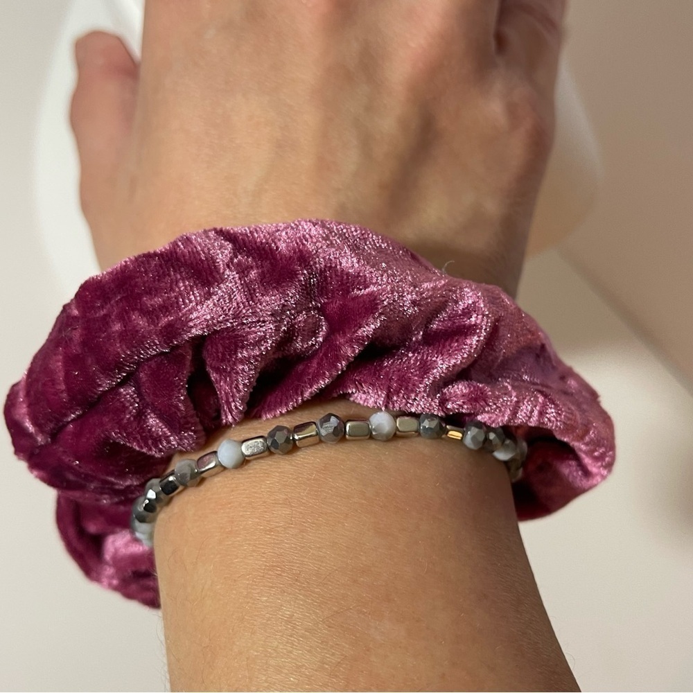 Handmade Black, White Adjustable Marbled Bracelet and matching Fuchsia S…​​​ - Picture 4 of 4